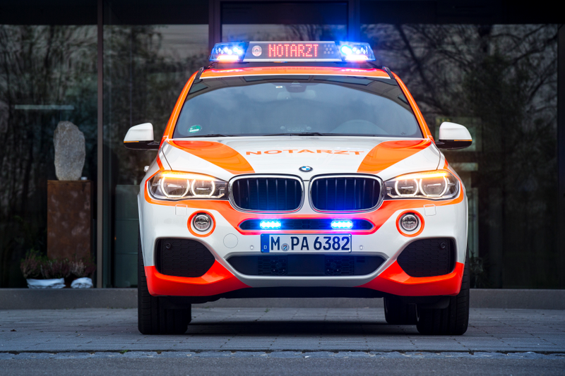 Illustration for article titled BMW Rescue Rigs Are The Classiest Rides To The Hospital